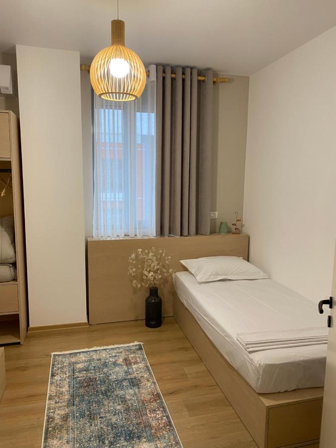 Nord House Apartamento Korce Exterior foto